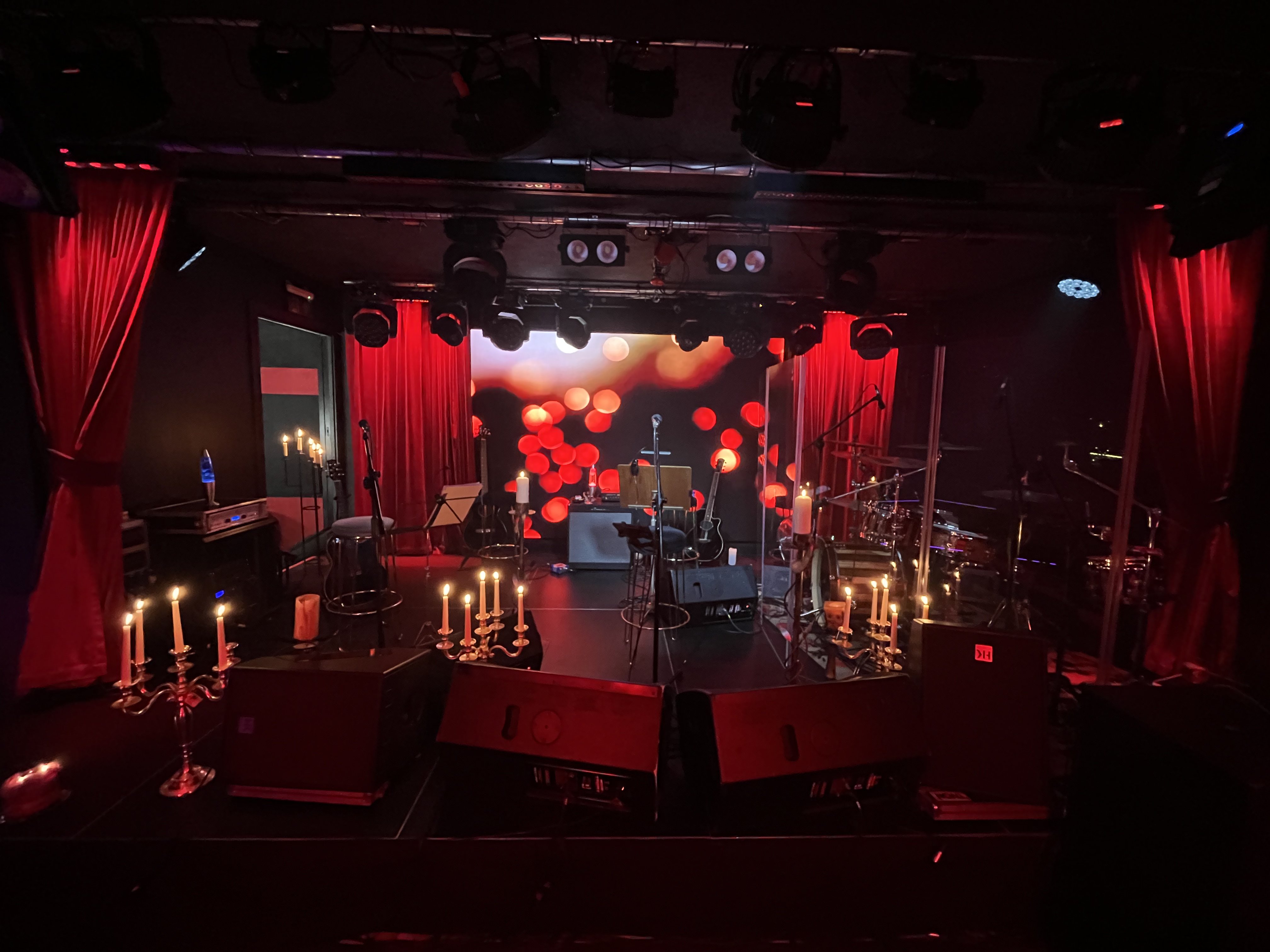 Replugged Live Rock Band Visual 1